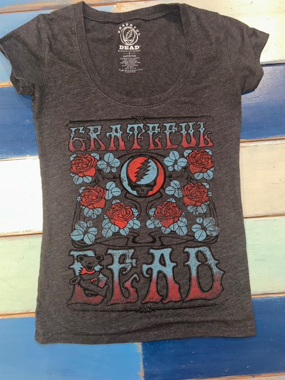 Grateful Dead Women’s Small Steal Your Face Roses Graphic T-Shirt